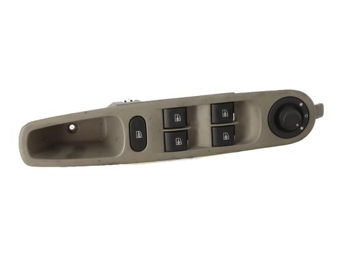Used Left front window switch Left front window switch RENAULT ZOE (BFM_) ZOE (88 hp) 21365433 21365433