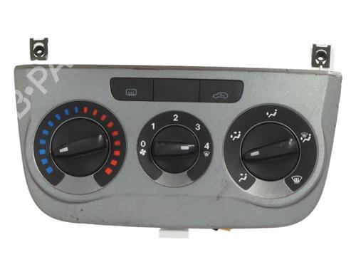 Used Climate control FIAT GRANDE PUNTO (199_) 1.4 (199AXB11, 199AXB1A, 199BXB1A, 199AXL1A) (77 hp) 25035568