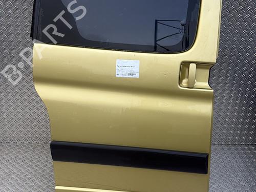 Używane Drzwi boczne / przesuwne prawe PEUGEOT PARTNER MPV (5_, G_) 2.0 HDI (90 hp) 30852245