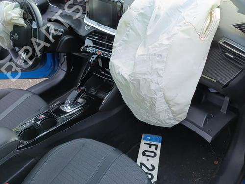 Brugte PEUGEOT 208 II (UB_, UP_, UW_, UJ_) 1.2 PureTech 100 4960625