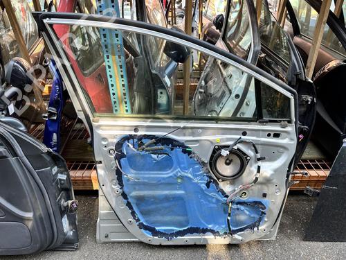 Used Left front door TOYOTA COROLLA Verso (ZER_, ZZE12_, R1_) 2.2 D-4D (AUR10_, AUR10R) (136 hp) 21311196