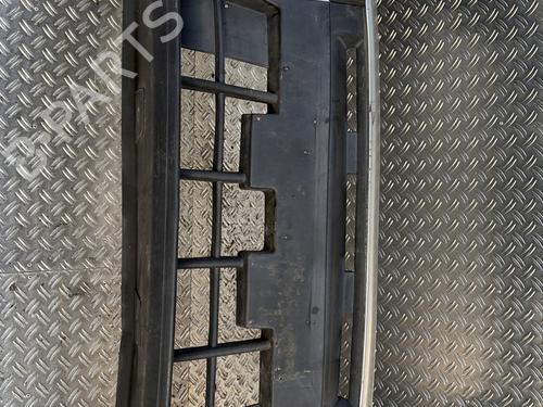 Used Front bumper Front bumper FIAT PUNTO (188_) 1.2 16V 80 (188.233, .235, .253, .255, .333, .353, .639,... (80 hp) 30128929 30128929