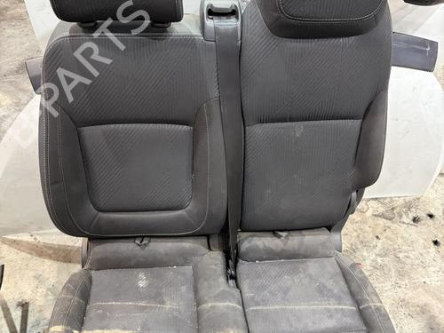 Used Right front seat Right front seat 37474139 37474139