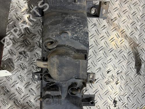 left-headlight-renault-master-ii-van-fd-1997-1998-1999-2000-2001-2002-2003-2004-2005-2006-2007-2008-2009-2010-2011-2012-2013-39904355 main image