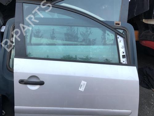Used Right front door VW TOURAN (1T1, 1T2) 1.9 TDI (105 hp) 21316157