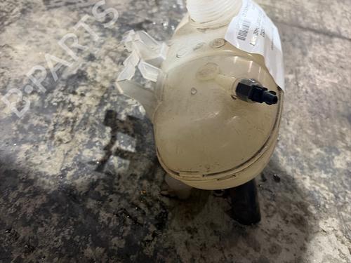 Used Expansion tank Expansion tank RENAULT TRAFIC III Van (FG_) 1.6 dCi 95 (FGMJ, FGMR) (95 hp) 40032368 40032368