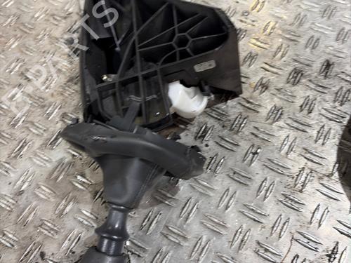 gear-lever-opel-vivaro-b-bus-x82-2014-2015-2016-2017-2018-2019-32427344 main image