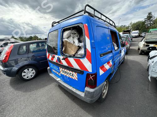 Grill CITROËN BERLINGO / BERLINGO FIRST Box Body/MPV (M_) 1.4 i bivalent (MBKFW) | BP21309459C40 