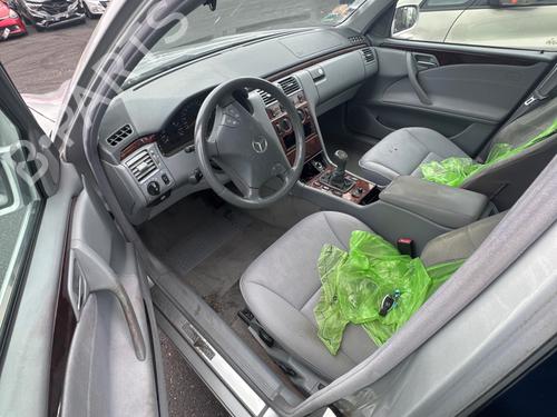 Brugte MERCEDES-BENZ E-CLASS (W210) E 200 (210.035) 4918251
