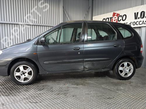 Right headlight RENAULT SCÉNIC I MPV (JA0/1_, FA0_) 1.9 dCi (JA05, JA1F) | BP32117655C29 