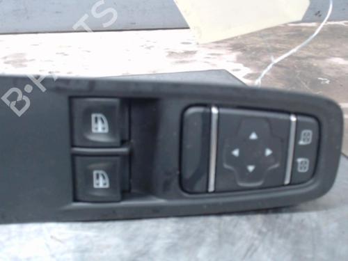 Used Left front window switch RENAULT CLIO IV (BH_) 1.5 dCi 75 (75 hp) 21296809