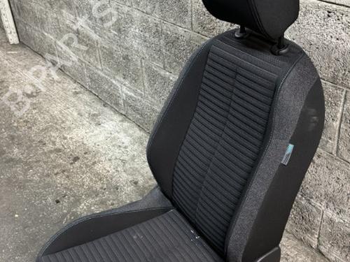 Right front seat PEUGEOT 208 II (UB_, UP_, UW_, UJ_) 1.2 PureTech 100 | BP21308502C16 