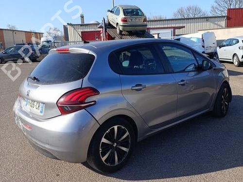 Dashboard PEUGEOT 208 I (CA_, CC_) 1.2 PureTech 82 | BP33796700C46 - Image 26