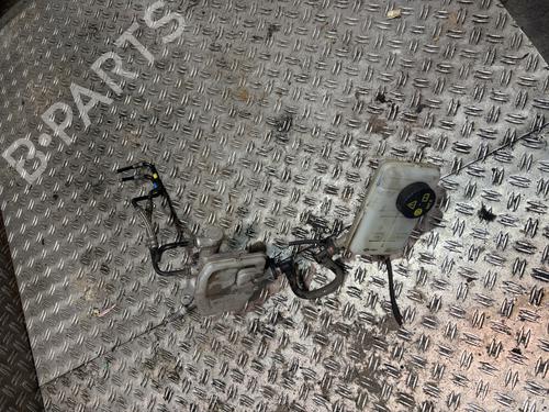 brake-master-cylinder-renault-trafic-iii-van-fg_-2014-37244181 main image