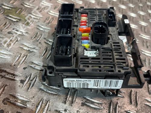 fuse-box-peugeot-expert-tepee-vf3x_-2007-39465870 main image