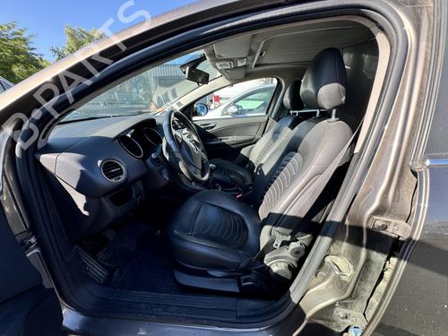 Seat buckle FIAT BRAVO II (198_) 1.9 D Multijet (198AXB1A) | BP21871151I32 