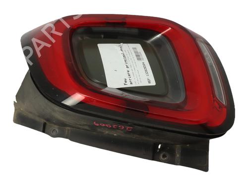 right-taillight-fiat-500x-334_-2014-38762557 main image