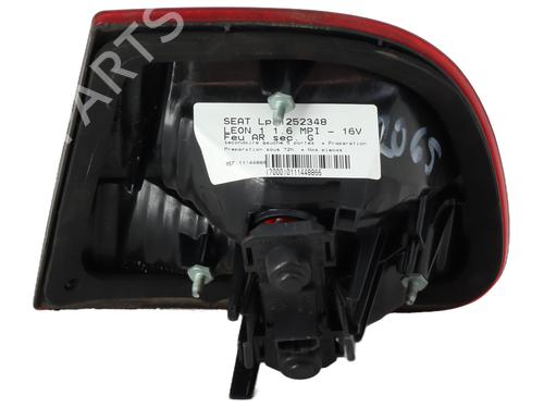 Left tailgate light SEAT LEON (1M1) 1.6 16 V | BP28537360C79 