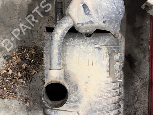 Used Air filter box Air filter box RENAULT MASTER II Van (FD) 2.5 D (FD0A, FD0E, FD2E, FD3E) (80 hp) 40440134 40440134