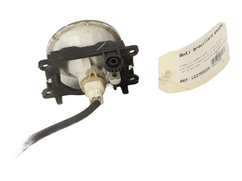 left-front-fog-light-citroen-c4-cactus-2014-33702759 main image