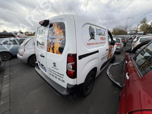 Used Right taillight PEUGEOT PARTNER Box Body/MPV (K9) 1.5 BlueHDI 130 (131 hp) 29880849