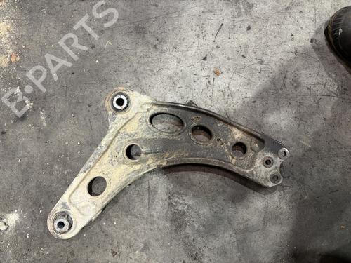 Used Left front suspension arm Left front suspension arm 38055858 38055858