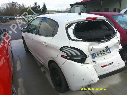 Fuse box PEUGEOT 208 I (CA_, CC_) 1.2 VTI 82 | BP21305074E1 