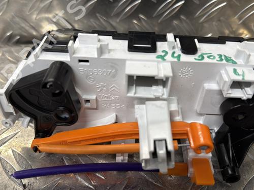 Climate control PEUGEOT 208 I (CA_, CC_) 1.2 VTi 68 / PureTech 68 | BP23889516I5 
