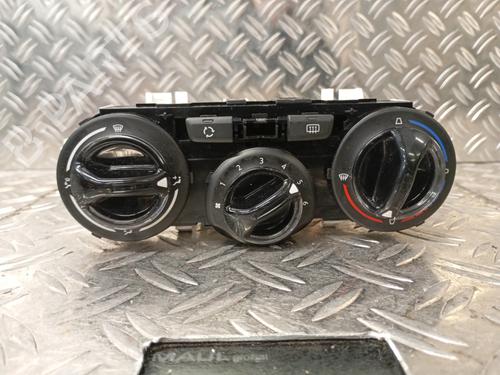 Climate control PEUGEOT 208 I (CA_, CC_) 1.2 VTI 82 | BP24234554I5