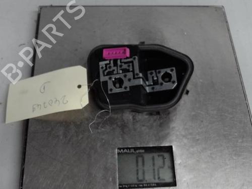 Used Lamp holder RENAULT MEGANE III Hatchback (BZ0/1_, B3_) 1.2 TCe (BZ2B, BZ11) (116 hp) 21371897