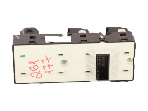 Left front window switch KIA RIO IV (YB, SC, FB) 1.0 T-GDI 120 Eco-Dynamics+ | BP39661797I27 - Image 4