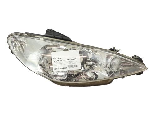Used Right headlight PEUGEOT 206 Hatchback (2A/C) 1.4 i (75 hp) 32670062