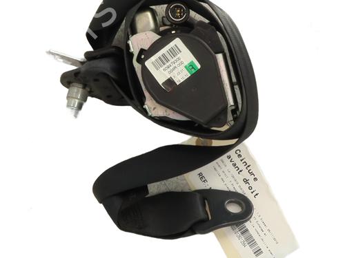 front-right-seatbelt-dacia-duster-hs_-2010-2011-2012-2013-2014-2015-2016-2017-2018-36571137 main image