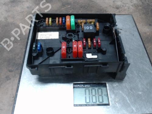 Used Fuse box VW GOLF VI (5K1) 1.6 TDI (105 hp) 21368671