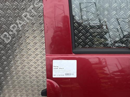 right-front-door-renault-twingo-ii-cn0_-2007-30861379 main image