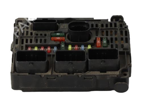 Boîte à Fusibles PEUGEOT 407 SW (6E_, 6D_) 2.0 HDi 135 | BP29960432E1