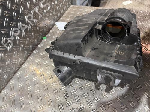 Air filter box RENAULT TRAFIC II Bus (JL) 2.0 dCi 90 (JL00, JL01, JL0H, JL0M, JL0P, JL0S) | BP38923435M87 - Image 4