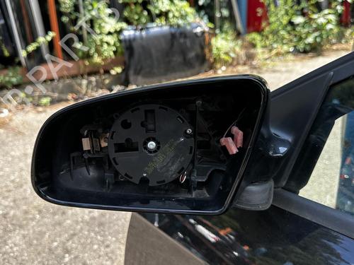 Used Left front door Left front door 37417133 37417133