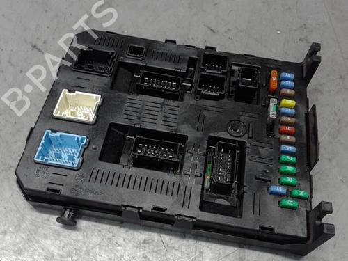 Used Fuse box PEUGEOT 307 (3A/C) 1.6 HDi (90 hp) 21319610