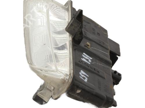 right-daytime-light-renault-captur-i-j5_-h5_-2013-31951640 main image