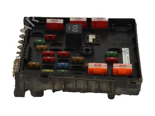 Fuse box VW PASSAT B6 Variant (3C5) 2.0 TDI | BP39109829E1 - Image 1
