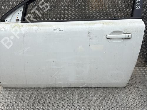 Used Left front door VOLVO C30 (533) D2 (115 hp) 21316624