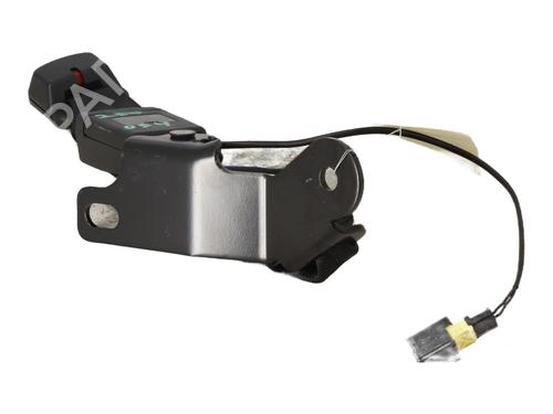 seat-buckle-fiat-500x-334_-2014-32698451 main image