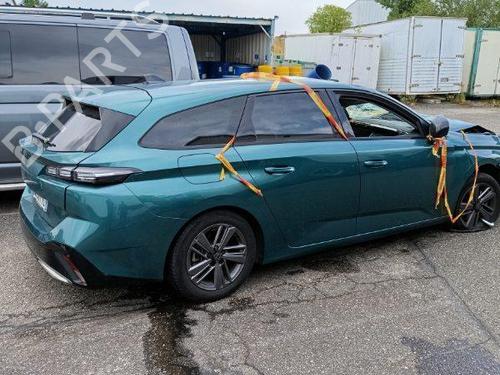 Used Parts PEUGEOT 308 SW III (FC_, FJ_, FR_, F4_, FN_) PureTech 130 (FRHNSL, FRHNST) (131 hp) 4246276