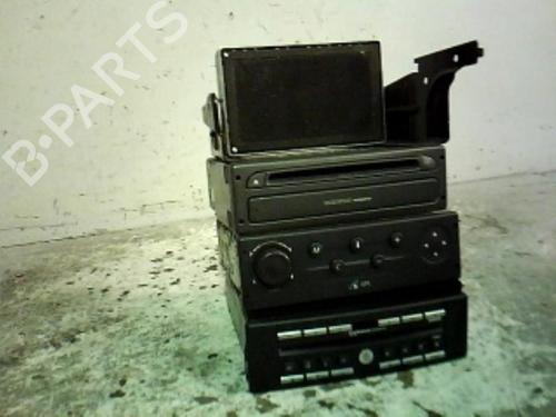 Used Radio RENAULT LAGUNA II (BG0/1_) 2.2 dCi (BG0F) (150 hp) 24430372