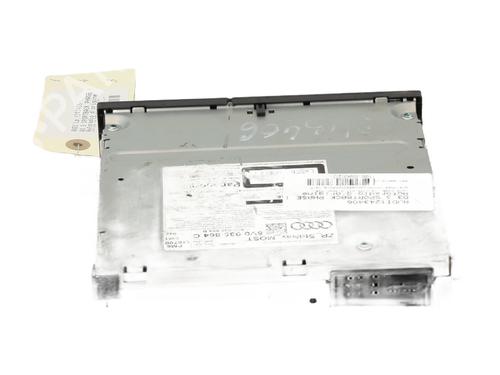 Used Radio Radio AUDI A3 Sportback (8VA, 8VF) 1.6 TDI (110 hp) 21885993 21885993