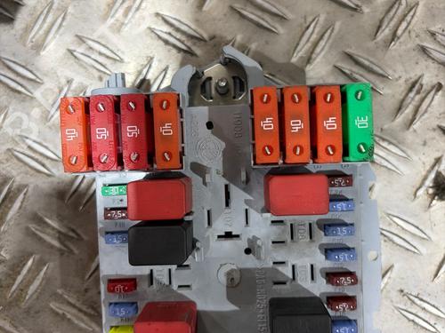 Fuse box CITROËN JUMPER II Van 2.0 BlueHDi 130 | BP32015240E1 - Image 3