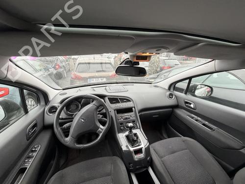 Seat buckle PEUGEOT 5008 (0U_, 0E_) 2.0 HDi 150 / BlueHDi 150 | BP30285502I32 