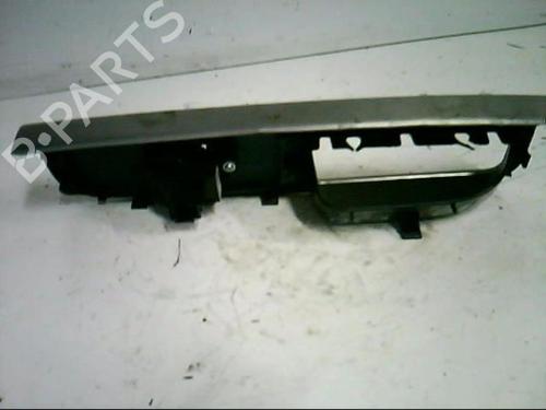 Used Right front window switch Right front window switch VOLVO C30 (533) 1.6 D (109 hp) 21364635 21364635
