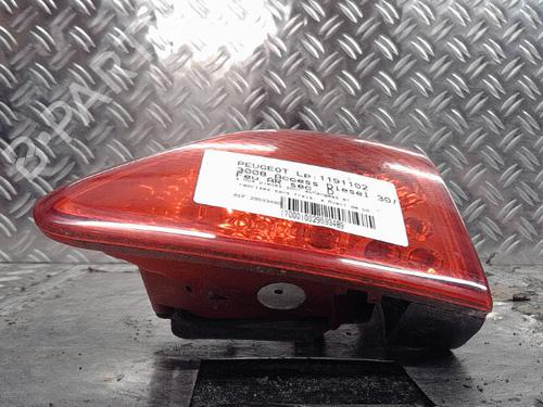Højre baglygte bagklap PEUGEOT 3008 I MPV (0U_) 1.6 HDi (112 hp) 21306395